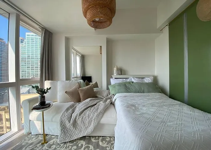 -condo- Petite Residential *